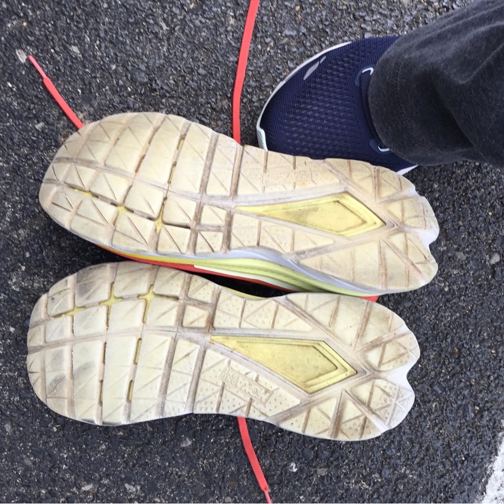 HOKA ONE ONE SIZE 8 Width B used but nice worn. - Picture 3 of 6